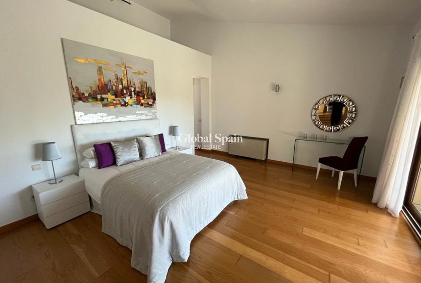 Wiederverkauf - VILLA -
LA MANGA DEL MAR MENOR - Costa Calida