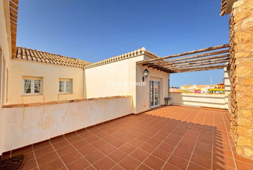 Wiederverkauf - VILLA -
LA MANGA DEL MAR MENOR - Costa Calida