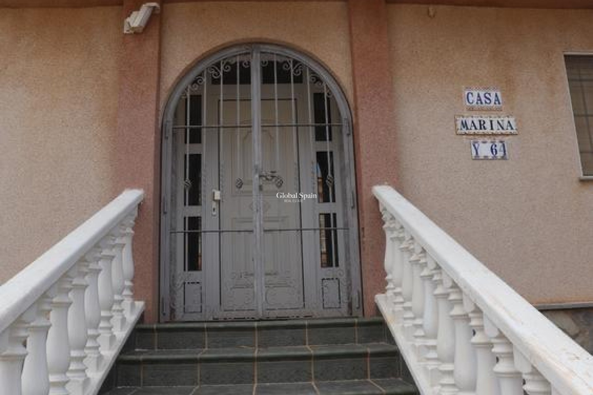 Wiederverkauf - VILLA -
LA MANGA DEL MAR MENOR - Km 17