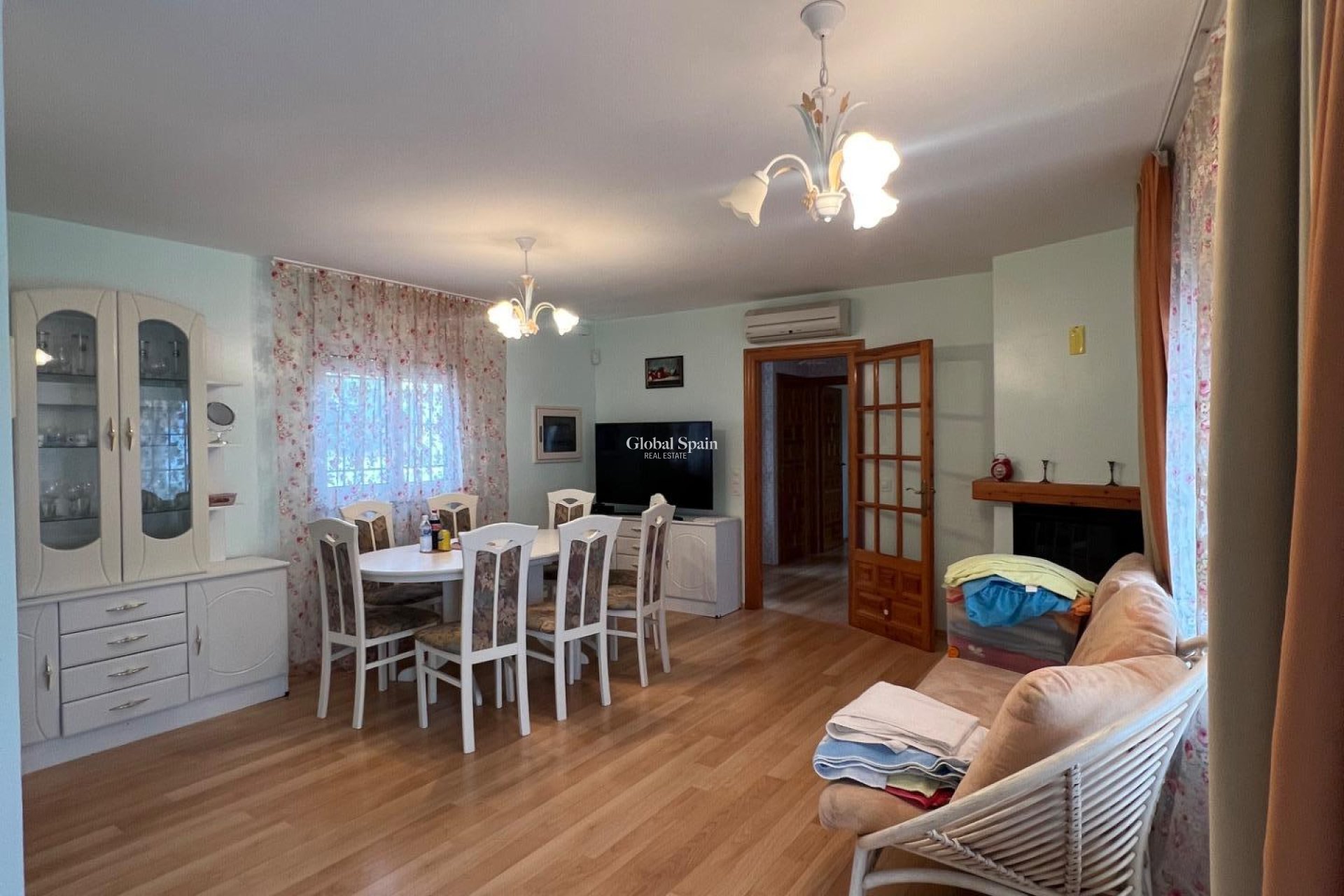 Wiederverkauf - VILLA -
LA MANGA DEL MAR MENOR - Km 17