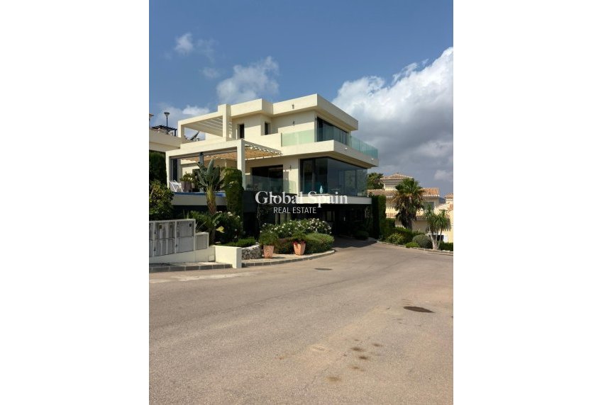 Wiederverkauf - Villa -
LA MANGA DEL MAR MENOR - La Manga Club-Atamaría