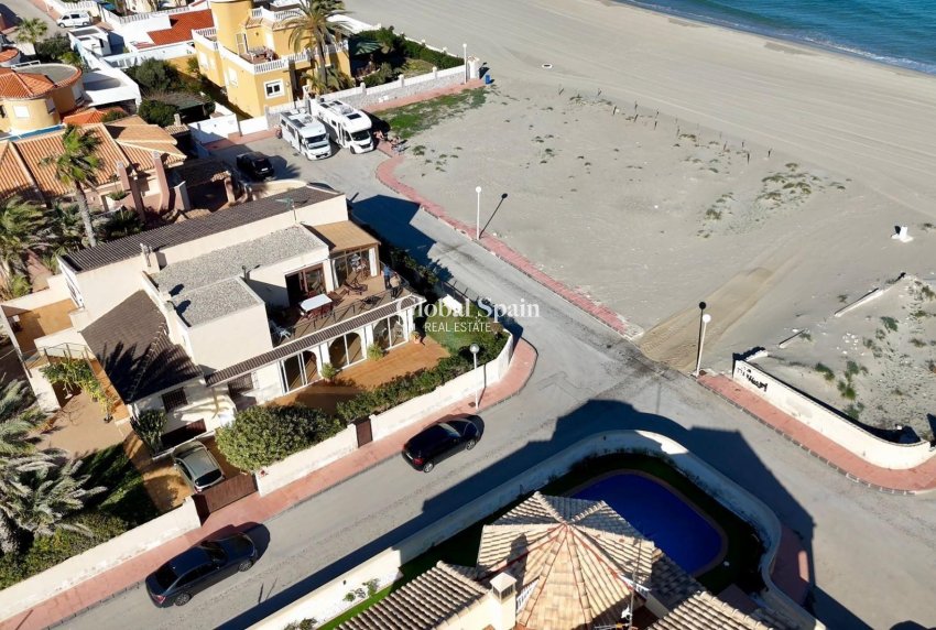 Wiederverkauf - VILLA -
LA MANGA DEL MAR MENOR - Playa De Las Gaviotas-el Pedrucho