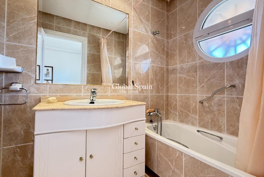 Wiederverkauf - VILLA -
LA MANGA DEL MAR MENOR - Playa Del Galán