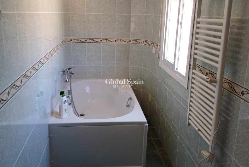 Wiederverkauf - VILLA -
LA MANGA DEL MAR MENOR - Veneziola