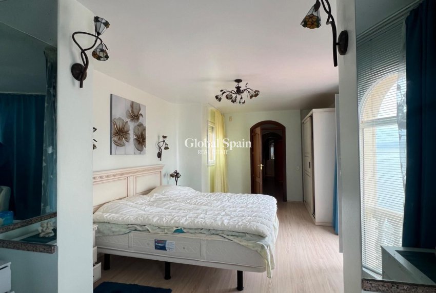 Wiederverkauf - VILLA -
LA MANGA DEL MAR MENOR - Veneziola