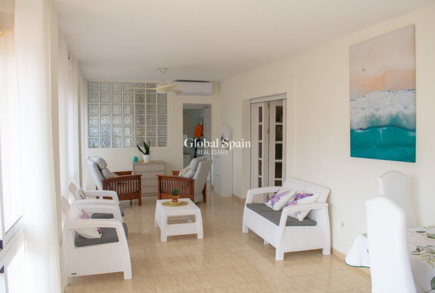 Wiederverkauf - VILLA -
LA MANGA DEL MAR MENOR