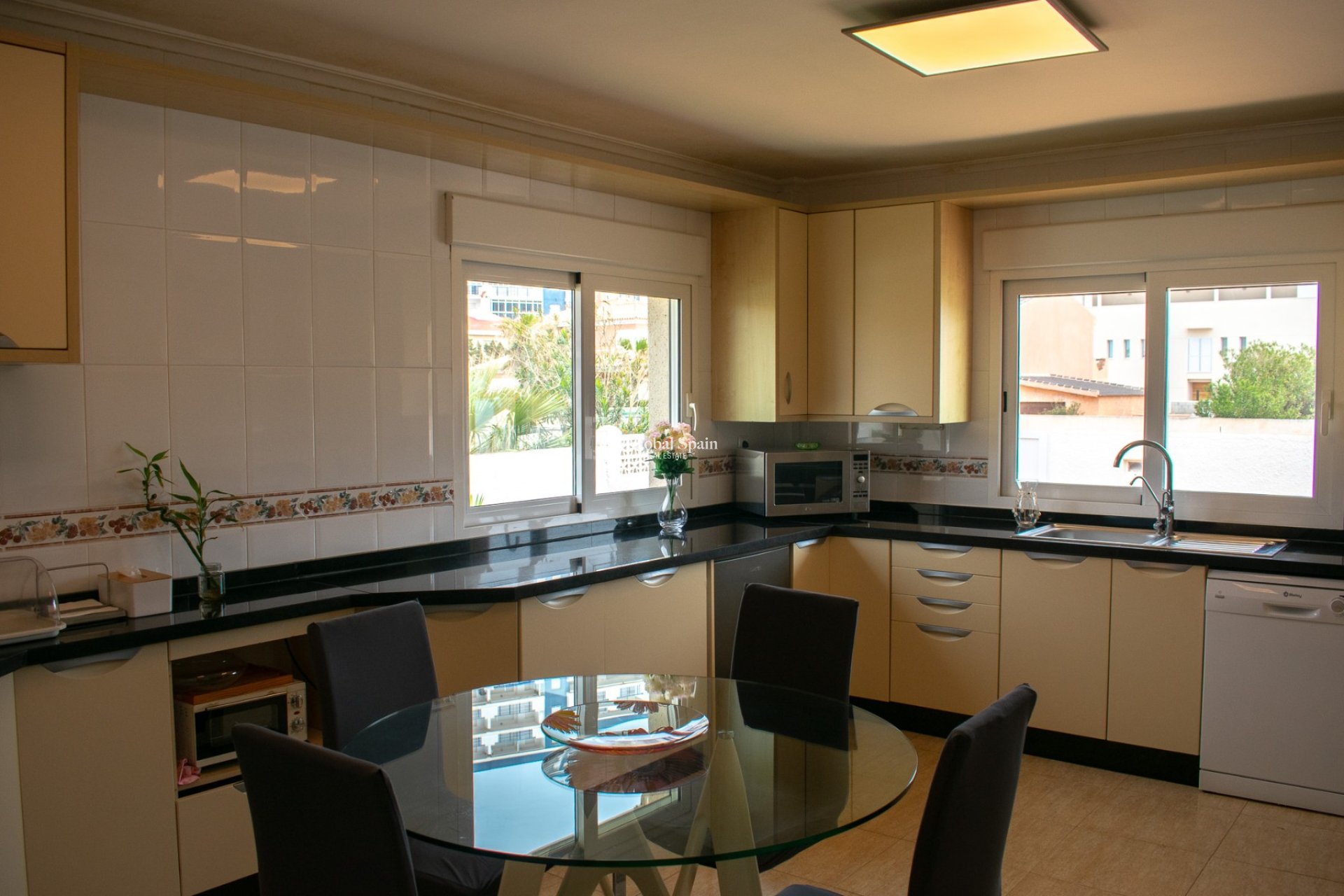 Wiederverkauf - VILLA -
LA MANGA DEL MAR MENOR