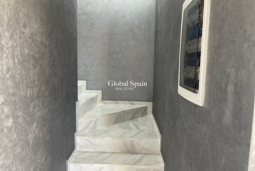 Wiederverkauf - VILLA -
LA MATA - Costa Blanca