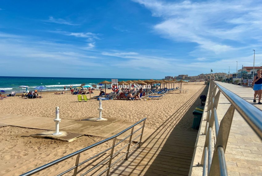 Wiederverkauf - VILLA -
LA MATA - Costa Blanca