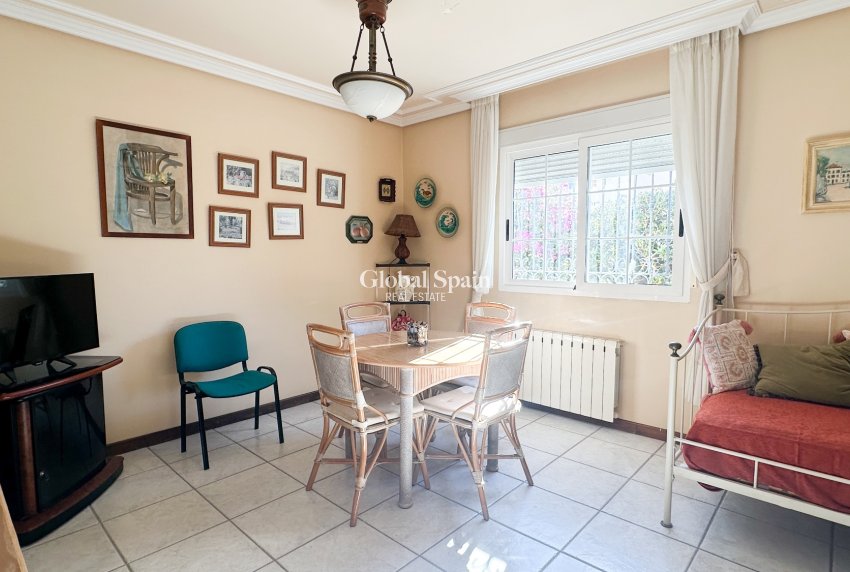 Wiederverkauf - VILLA -
LA MATA - Costa Blanca