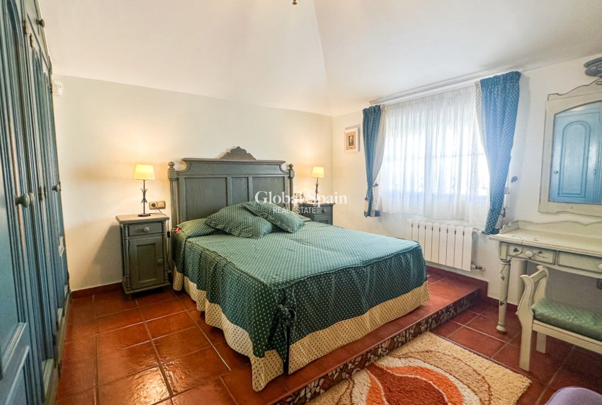 Wiederverkauf - VILLA -
LA MATA - Costa Blanca