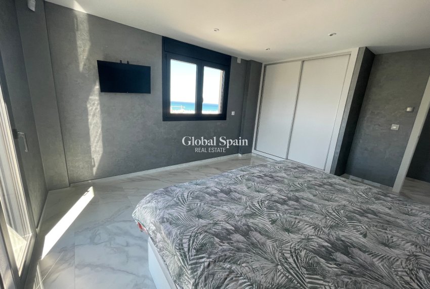 Wiederverkauf - VILLA -
LA MATA - Costa Blanca