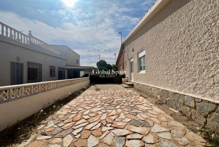 Wiederverkauf - VILLA -
LA MATA - Costa Blanca