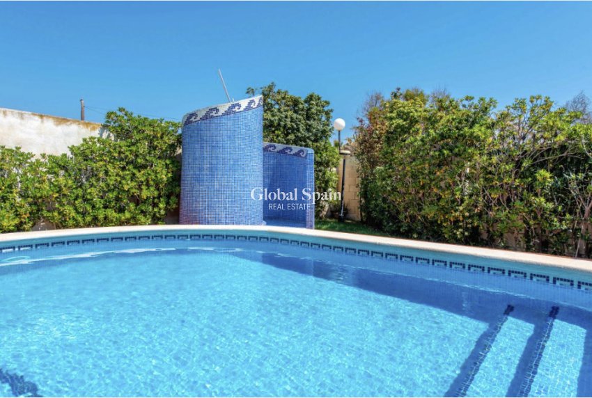 Wiederverkauf - VILLA -
LA MATA - Costa Blanca