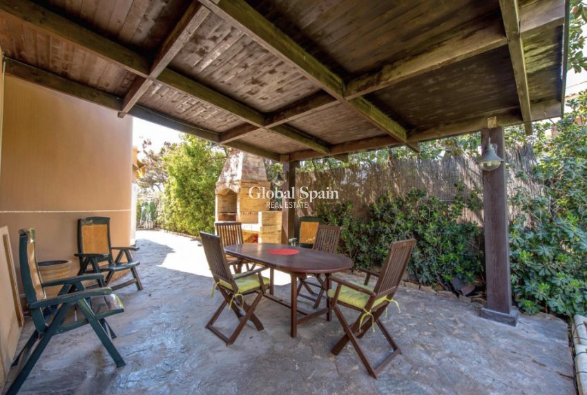 Wiederverkauf - VILLA -
LA MATA - Costa Blanca