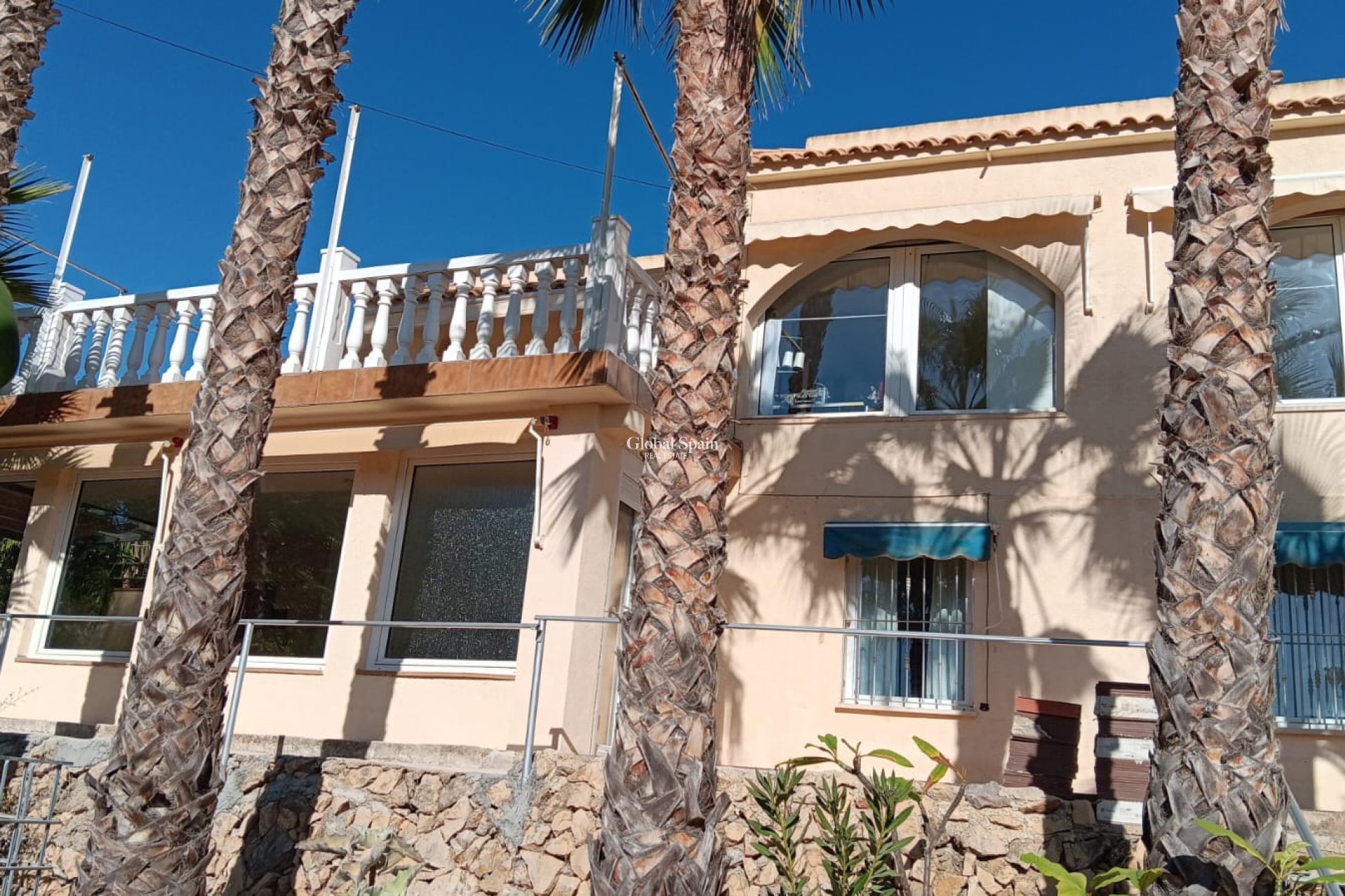 Wiederverkauf - VILLA -
LA NUCÍA - Costa Blanca