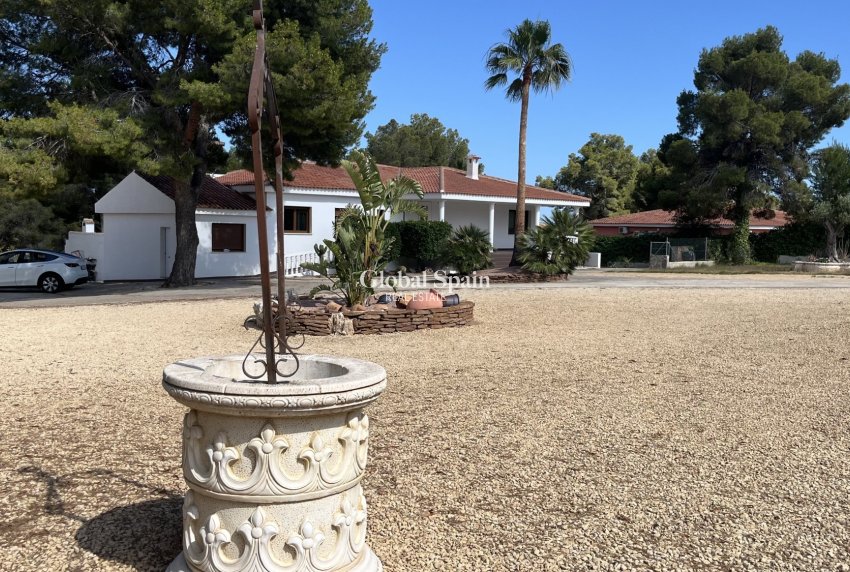 Wiederverkauf - Villa -
La Nucía - La nucia