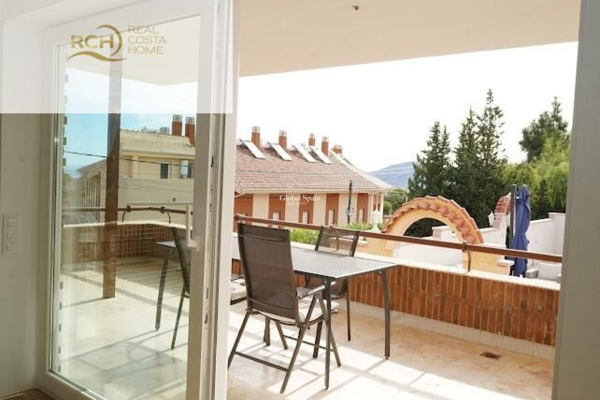 Wiederverkauf - VILLA -
LA NUCÍA - Montebello - Nou Espai