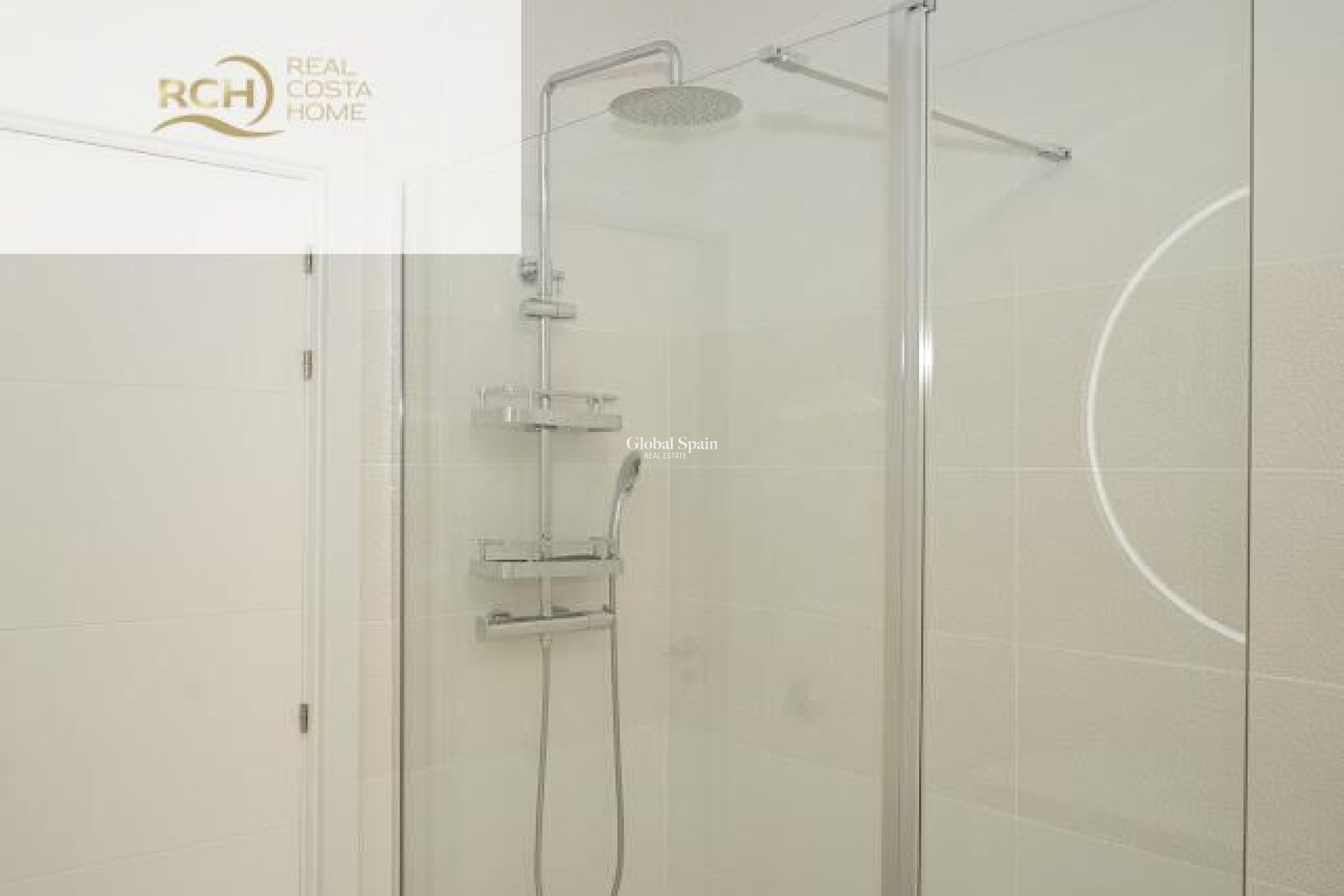 Wiederverkauf - VILLA -
LA NUCÍA - Montebello - Nou Espai