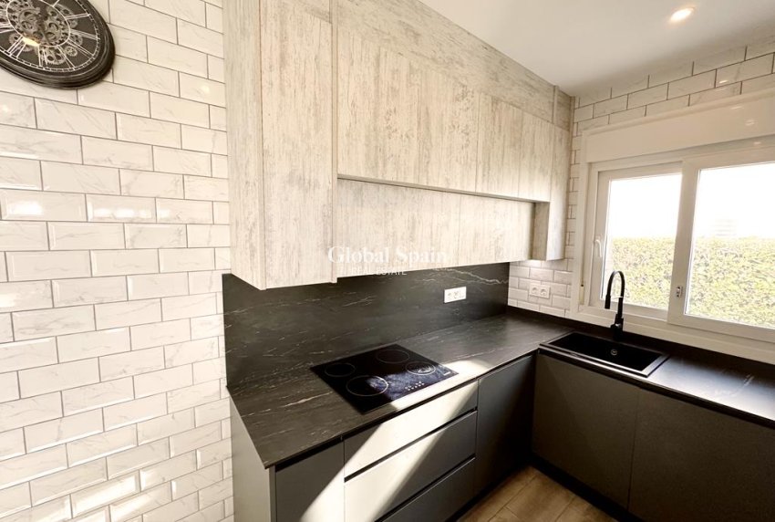 Wiederverkauf - VILLA -
LA TORRE GOLF RESORT - Inland