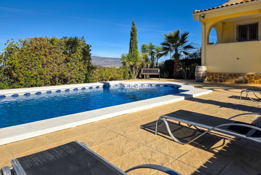 Wiederverkauf - VILLA -
LA ZARZA - La Zarza