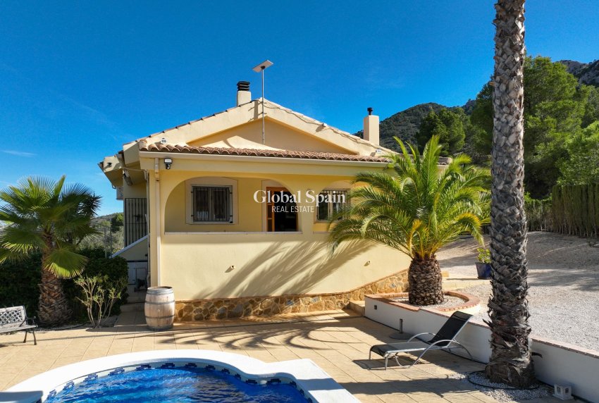 Wiederverkauf - VILLA -
LA ZARZA - La Zarza