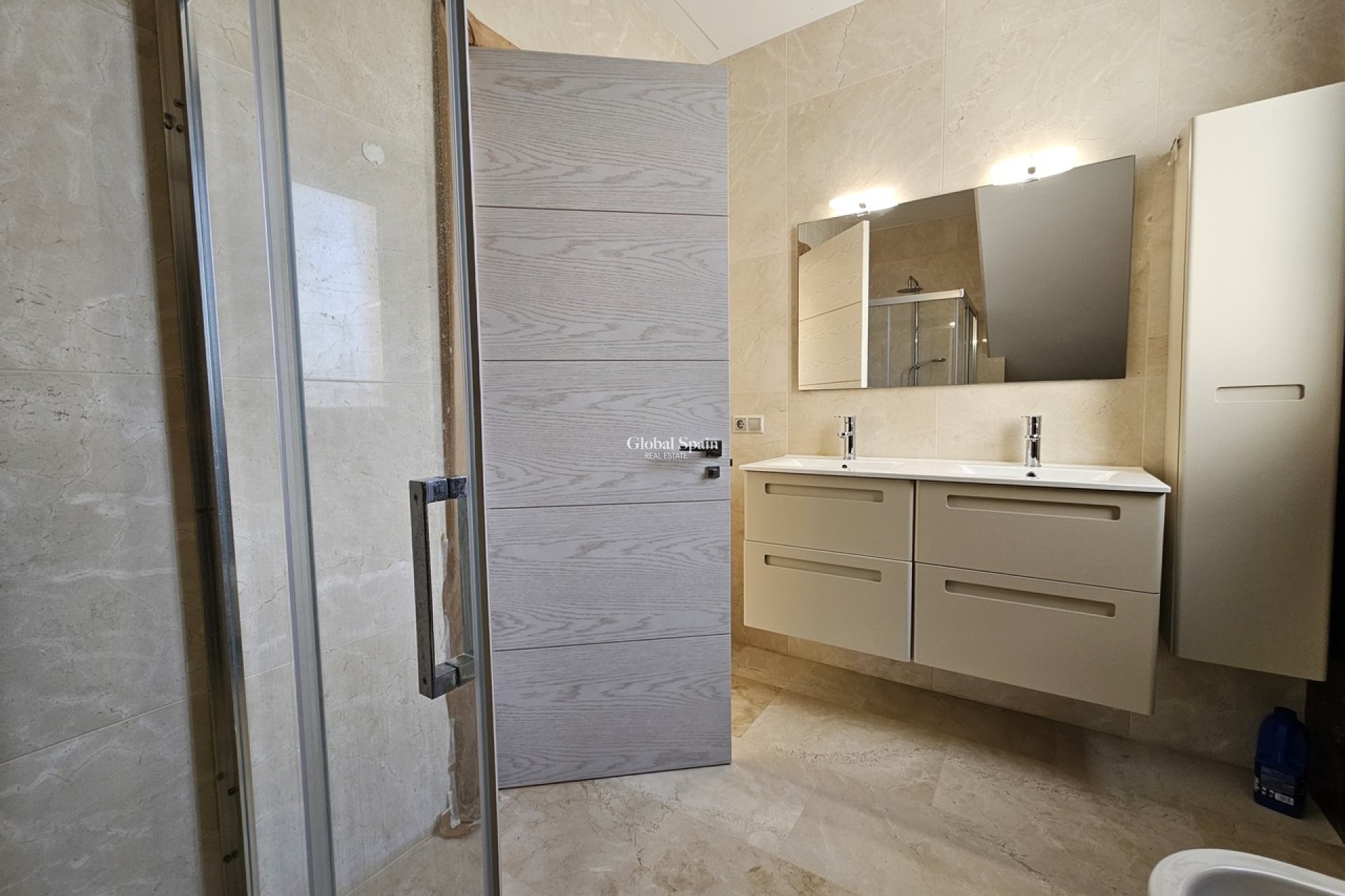 Wiederverkauf - VILLA -
LA ZENIA - Costa Blanca