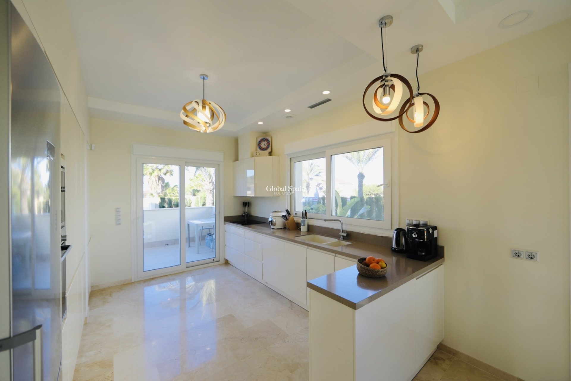 Wiederverkauf - VILLA -
LA ZENIA - Costa Blanca