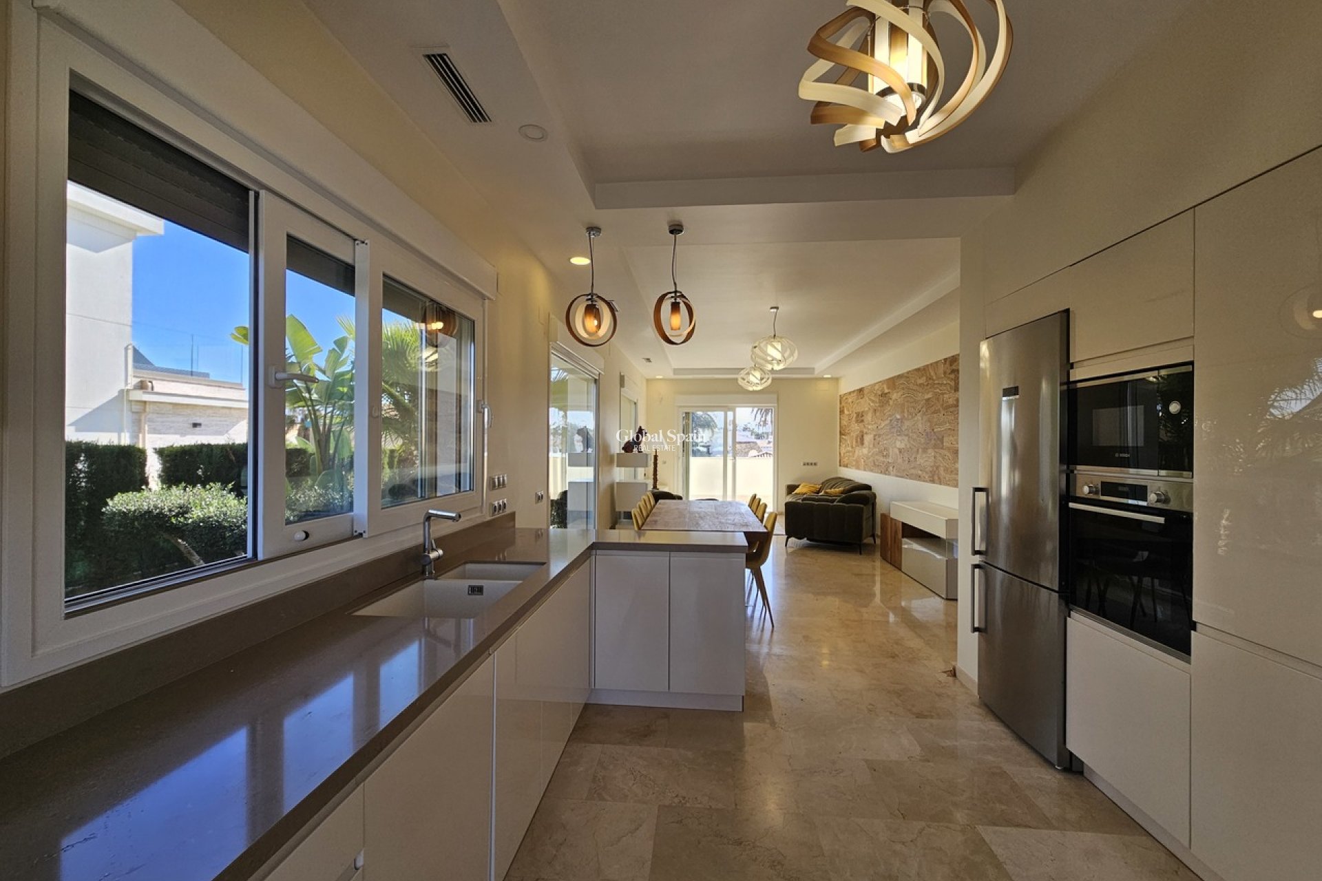 Wiederverkauf - VILLA -
LA ZENIA - Costa Blanca