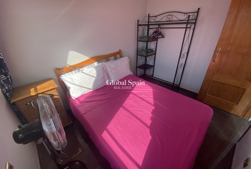 Wiederverkauf - VILLA -
LA ZENIA - Costa Blanca