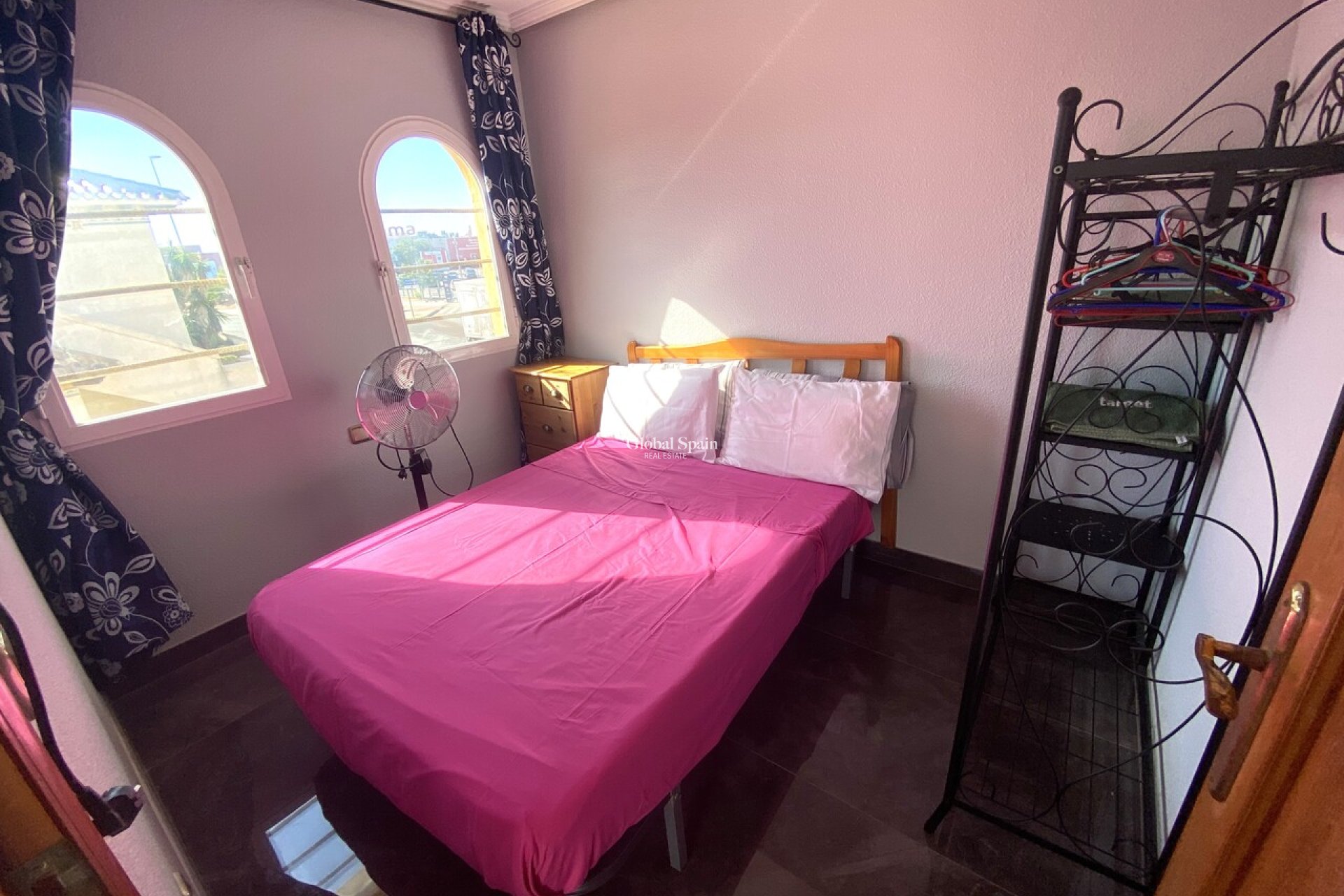 Wiederverkauf - VILLA -
LA ZENIA - Costa Blanca