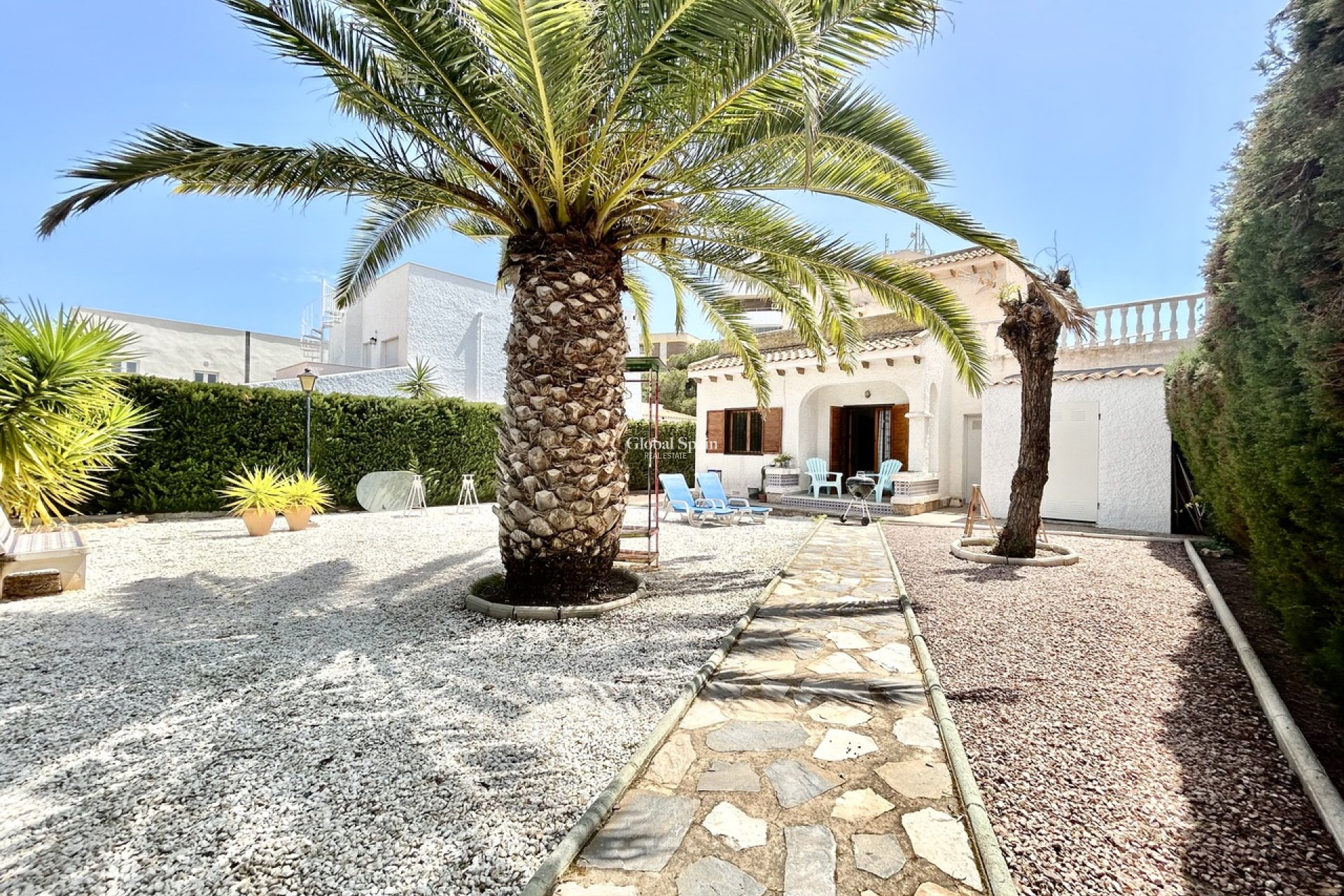 Wiederverkauf - VILLA -
LA ZENIA - Costa Blanca