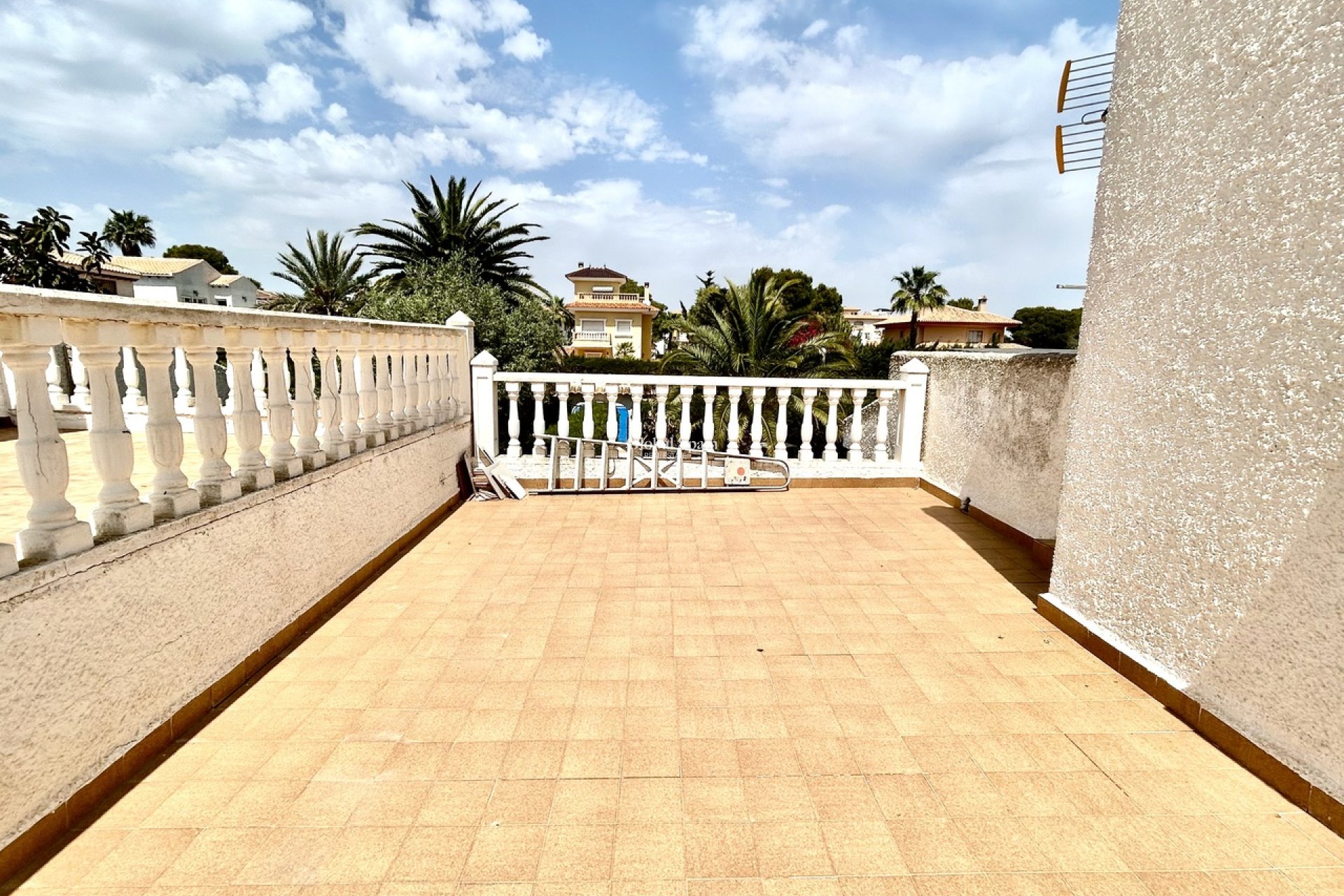 Wiederverkauf - VILLA -
LA ZENIA - Costa Blanca