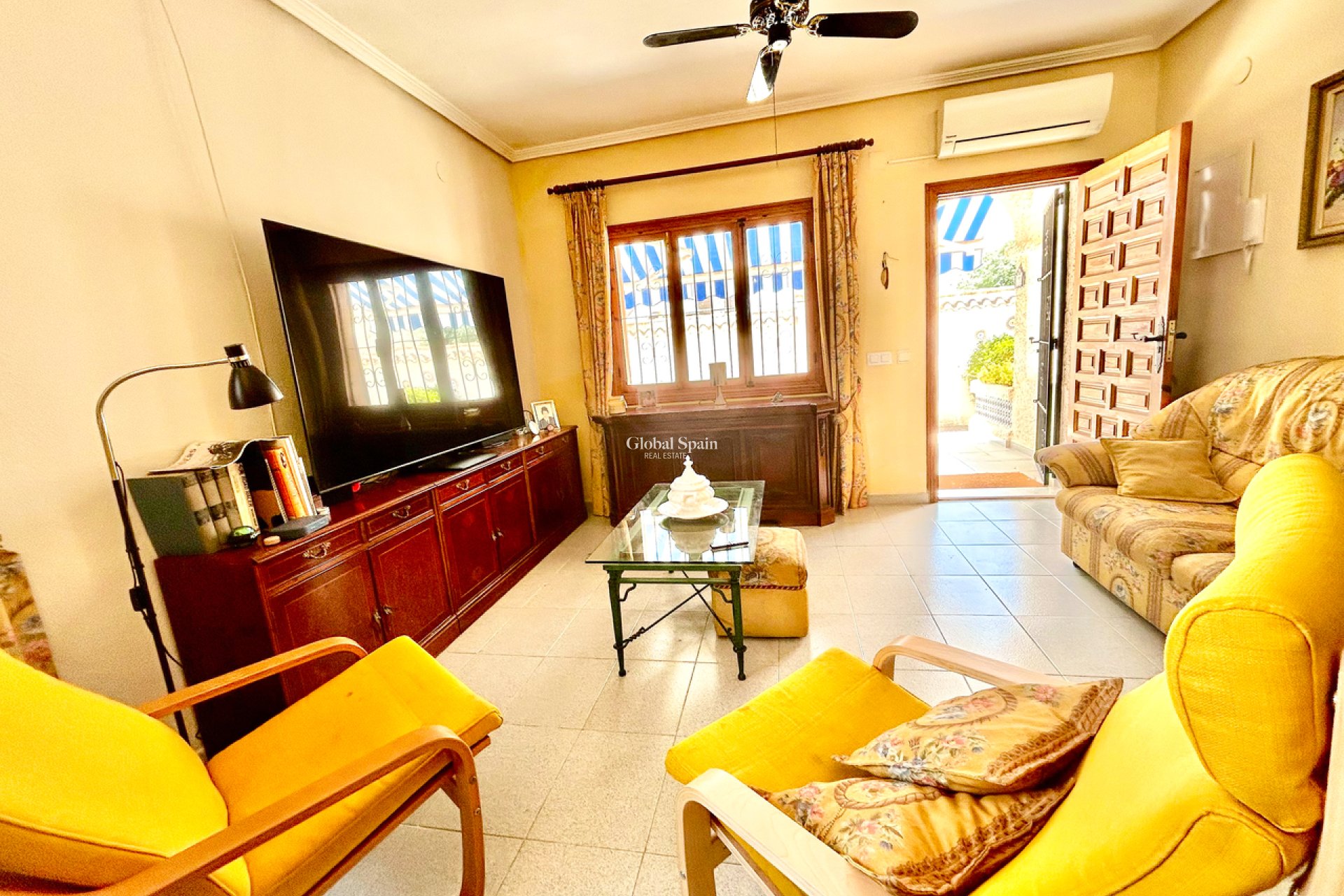 Wiederverkauf - VILLA -
LA ZENIA - Costa Blanca