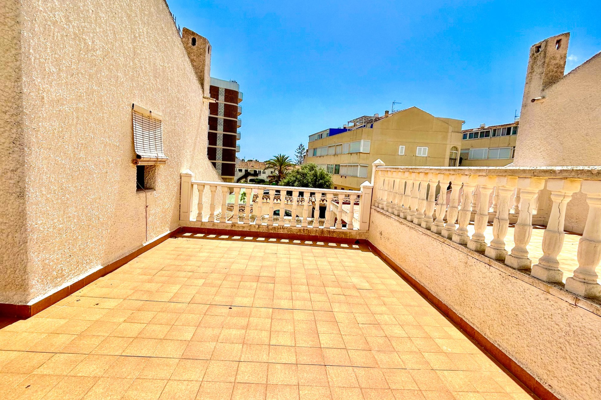 Wiederverkauf - VILLA -
LA ZENIA - Costa Blanca