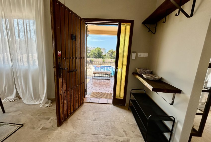 Wiederverkauf - VILLA -
LA ZENIA - Costa Blanca