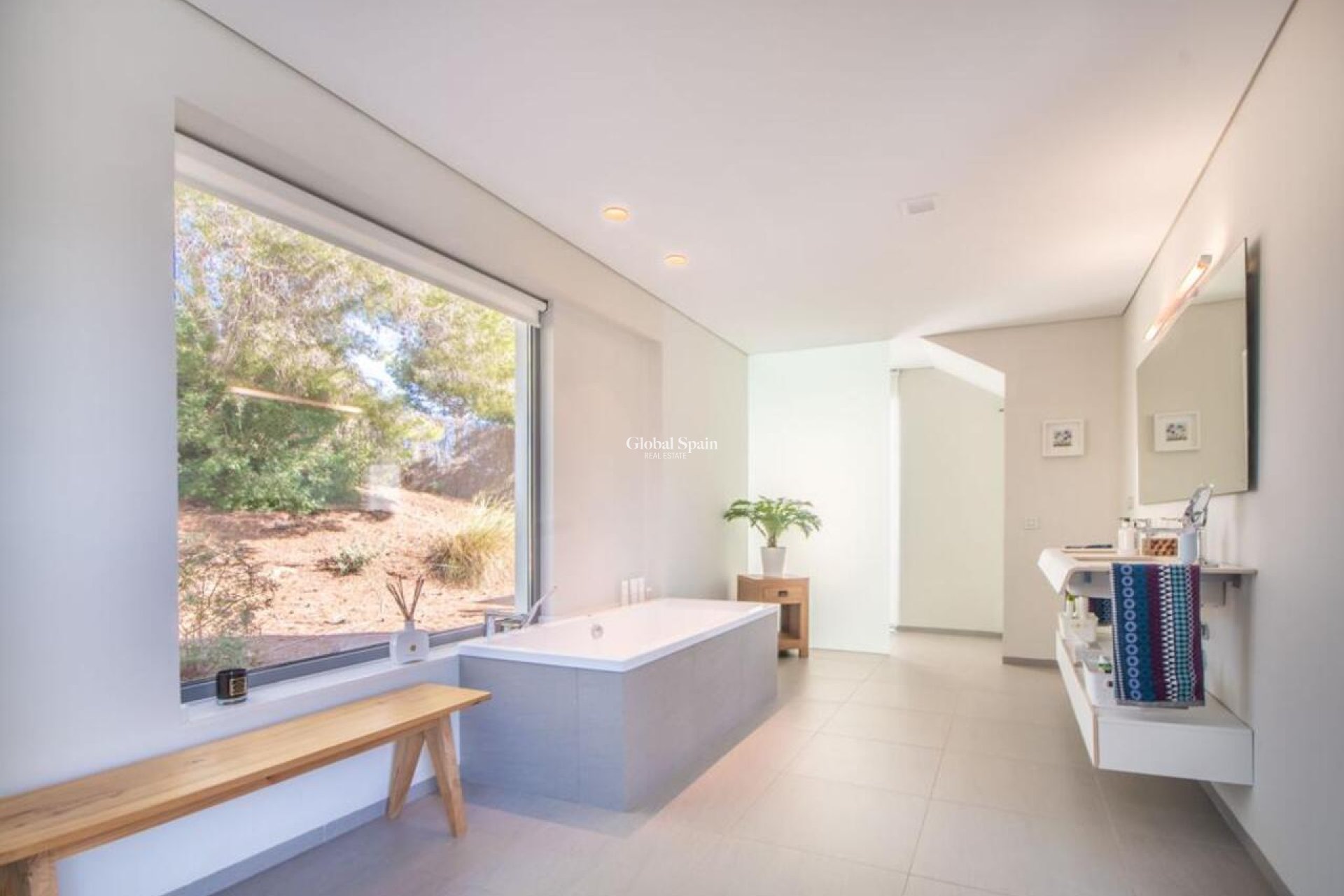 Wiederverkauf - VILLA -
LAS COLINAS GOLF RESORT - Costa Blanca