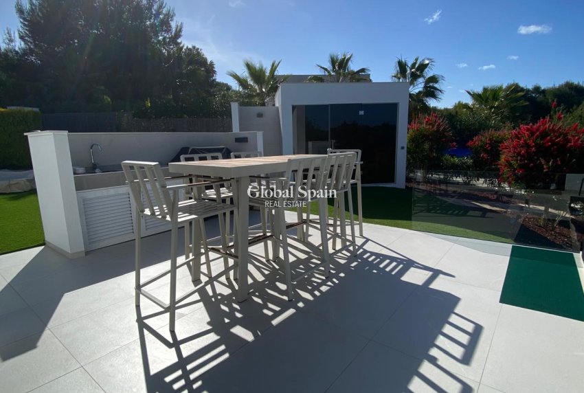 Wiederverkauf - VILLA -
LAS COLINAS GOLF RESORT - Costa Blanca