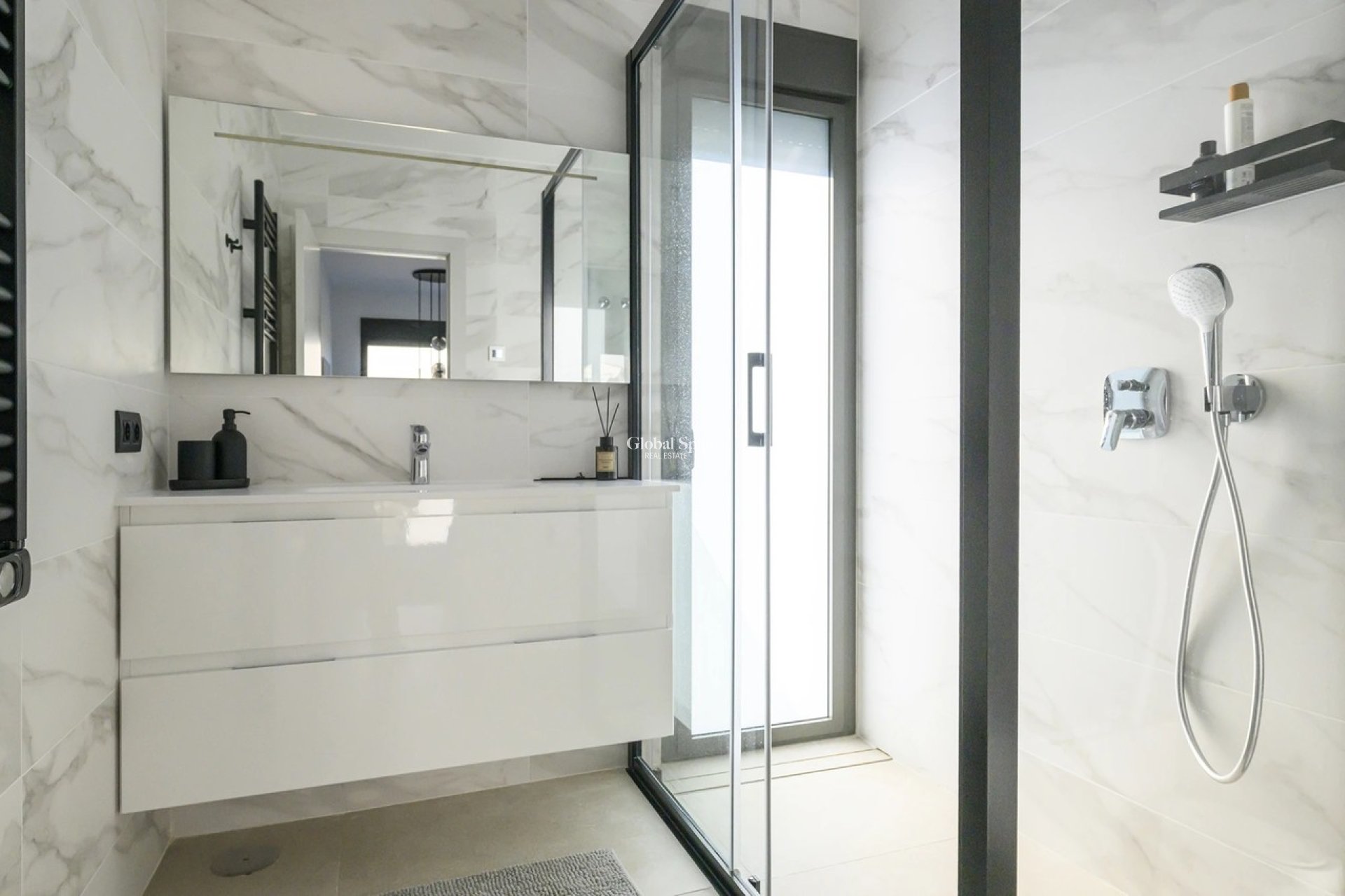 Wiederverkauf - VILLA -
LAS COLINAS GOLF RESORT - Costa Blanca