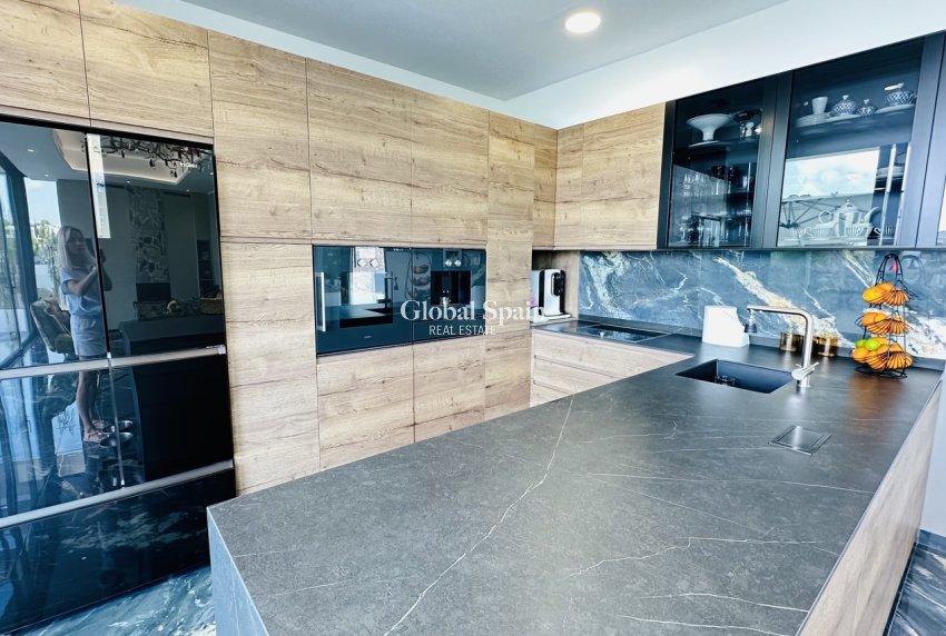 Wiederverkauf - VILLA -
LAS COLINAS GOLF RESORT - Costa Blanca