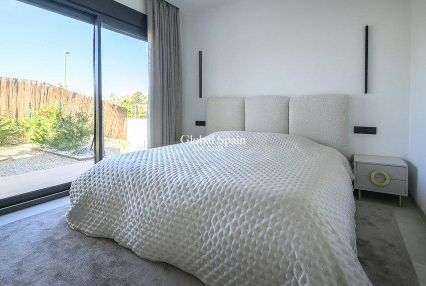Wiederverkauf - VILLA -
LAS COLINAS GOLF RESORT - Costa Blanca