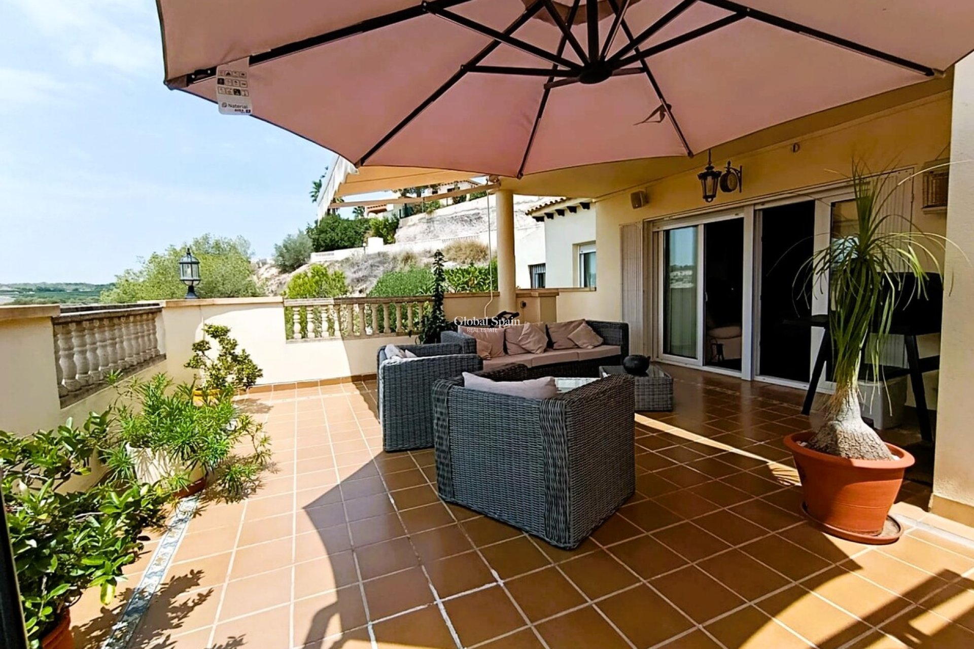 Wiederverkauf - VILLA -
LAS RAMBLAS GOLF - Inland