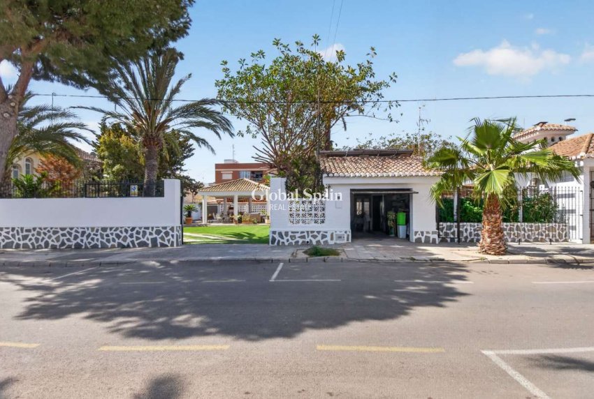 Wiederverkauf - VILLA -
LO PAGÁN - Costa Calida
