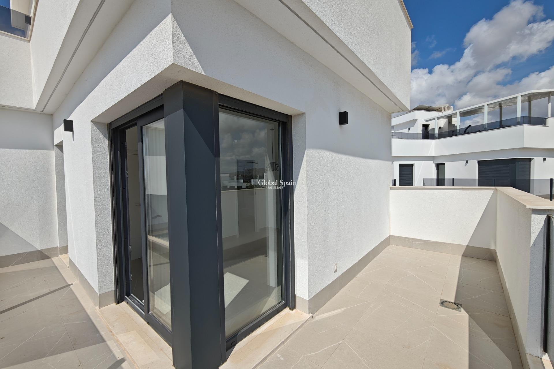 Wiederverkauf - VILLA -
LOS ALCÁZARES - Dolores De Pacheco-santa Rosalía