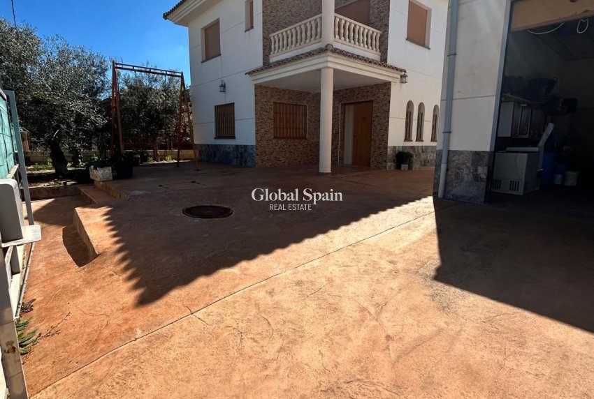 Wiederverkauf - VILLA -
LOS ALCÁZARES - Las Lomas Del Rame-bahía Bella