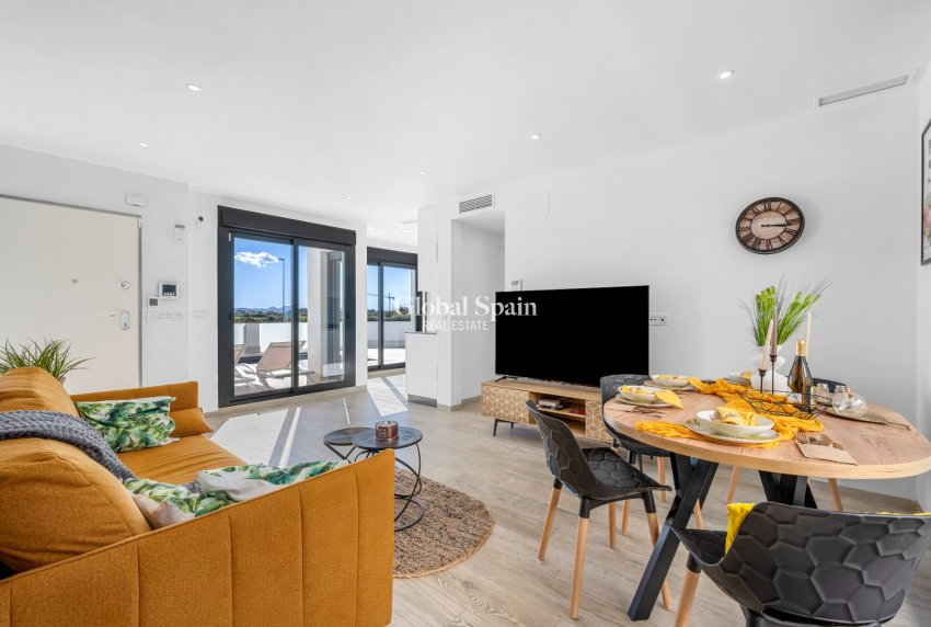 Wiederverkauf - Villa -
Los Alcazares - Serena Golf