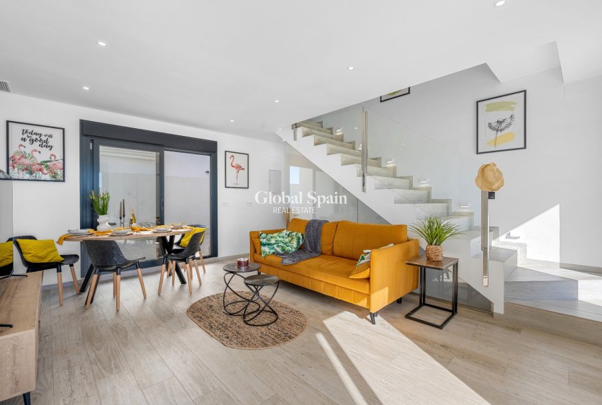 Wiederverkauf - VILLA -
LOS ALCÁZARES