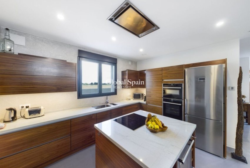 Wiederverkauf - VILLA -
LOS ALCÁZARES