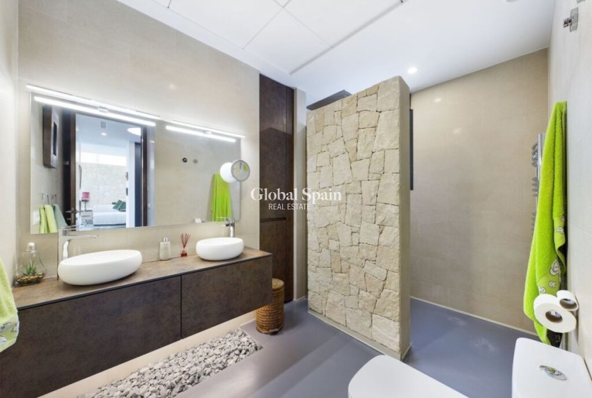 Wiederverkauf - VILLA -
LOS ALCÁZARES