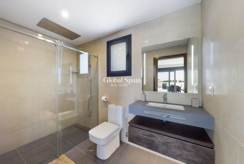 Wiederverkauf - VILLA -
LOS ALCÁZARES